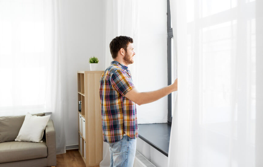 Comment nettoyer efficacement vos rideaux et voilages ?