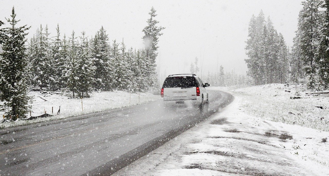 Comment nettoyer sa voiture et la garder propre en hiver ?